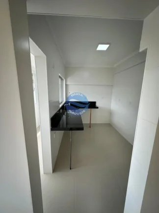 Imagem Apartamento reformado a venda em Santos próximo Av. Ana Costa