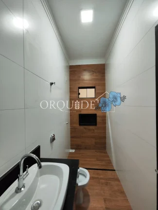 Imagem Imperdível oportunidade de casa à venda em Rio Verde-GO, Residencial Gameleira: 3 quartos, 1 suíte, 1 sala, 2 banheiros, 2 vagas, 103m².