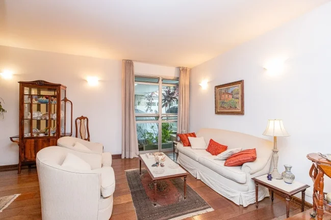 Imagem Casa Sobrado Vila Madalena - 541M², 4 Dorms, 2 Suítes, 5 Vagas, Piscina, Hidromassagem, Lareira, Lavabo.