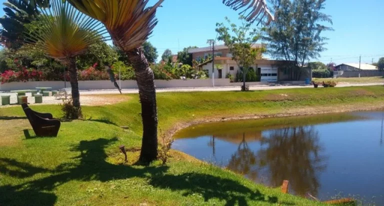 Imagem Casa de Luxo no Condomínio Morada do Rio - 5 Quartos, 500m², 2 Vagas de Garagem