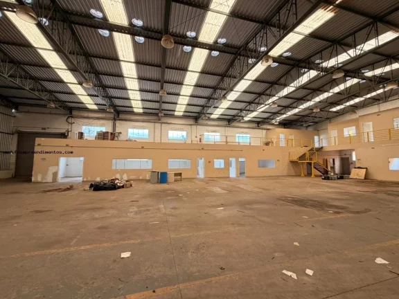 Imagem Galpão para Locação em Limeira, Centro Industrial de Limeira - CIL, 1 dormitório, 6 banheiros, 5 vagas