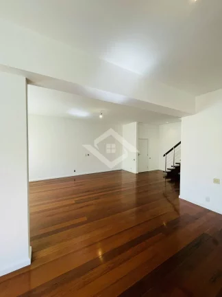 Imagem Cobertura Duplex de 5 Quartos para Venda em Copacabana com 250 m²