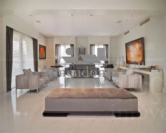 Imagem Apartamento com 700m² em prédio Nobre de Higienópolis.