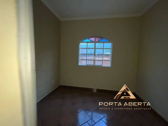 Imagem Casa 4 Quartos para venda e locação - Santa Cruz - COD 942