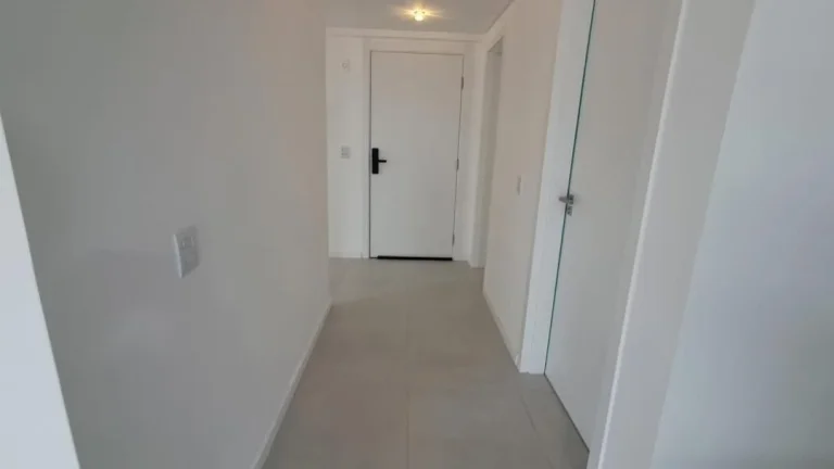 Imagem ALUGUEL TEMPORADA de Apartamento mobiliado com 3 dormitórios sendo 1 suíte e 2 Demi-suíte no Bairro Gravatá-Navegantes-SC
