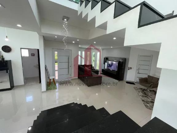 Imagem Casa de Luxo à Venda em Condomínio Villa Verde, Franco da Rocha-SP: 3 Quartos, 1 Suíte, 4 Banheiros, 2 Vagas, 330m² de Pura Elegância!