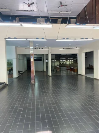 Imagem Salão comercial na Av. José Gomes - Antiga Pneulândia