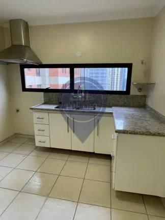 Imagem Imperdível: Apartamento à venda em São Paulo - Itaim Bibi, 3 quartos, 3 suítes, 209m², 3 vagas. Confira!