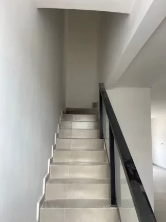 Imagem Sobrado com 2 dormitórios à venda, 92 m² por R$ 450.000,00 - Vila Maria de Maggi - Suzano/SP