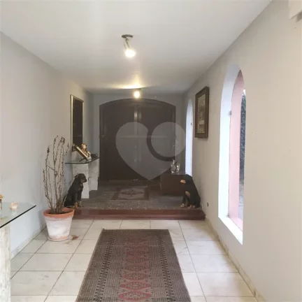 Imagem Casa à venda com 6 quartos, sendo 4 suítes, em Vila Sônia, São Paulo - SP