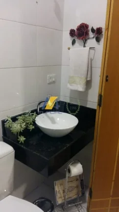 Imagem ???? "Se você quer uma COBERTURA ESPAÇOSA e sem condomínio por um preço justo... esse achado em Santo André é pra você!"