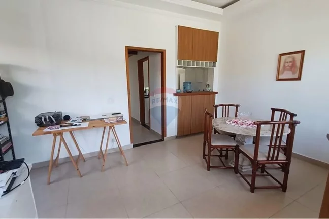 Imagem Casa em condomínio fechado,dois dormitórios e suíte.