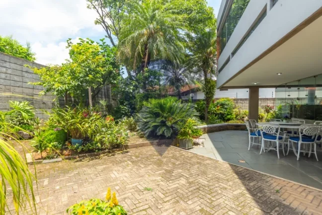Imagem Imperdível Casa à Venda na Vila Ida, São Paulo-SP: 3 Quartos, 1 Suíte, 2 Salas, 3 Banheiros, 4 Vagas, 311 m². Venha Conferir!