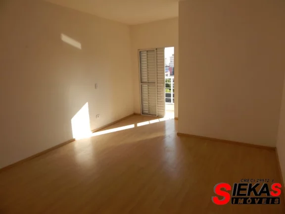 Imagem Casa à venda na Penha, São Paulo-SP com 3 quartos, 3 suítes e 6 vagas de garagem!