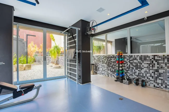 Imagem Studio de luxo à venda na Vila Olímpia, São Paulo-SP: 1 quarto, 1 suíte, 1 sala, 1 banheiro, 1 vaga, 25m². Venha conferir!