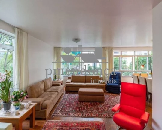 Imagem Apartamento em Higienópolis com 4 quartos sendo 2 suítes e 2 vagas, 209m².