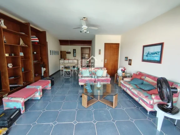 Imagem Apartamento com vista para o mar e lazer, 3 quartos com suíte e 2 vagas na Pitangueiras, Guarujá-SP - 165m² de área.