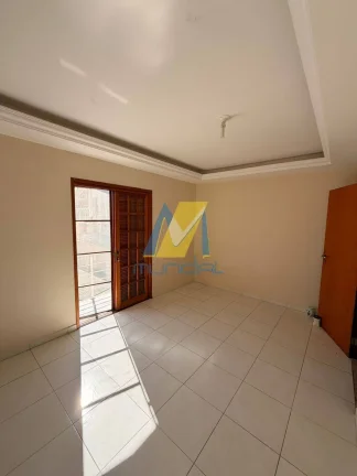 Imagem Casa com 2 dormitórios, quintal e energia sustentável à venda