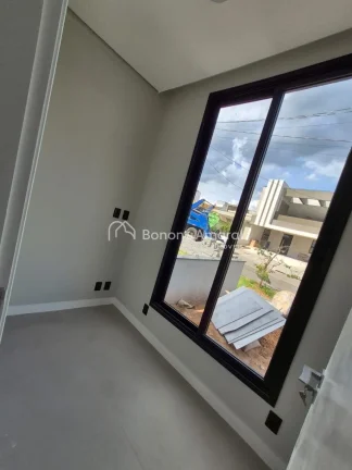 Imagem Esta casa incrível em fase final de obra conta com 3 suítes, oferecendo conforto e privacidade par...