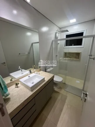 Imagem Apartamento de 2 dormitórios à venda no Apartamento Riviera do Lago, no bairro Conjunto Frei Eugênio, em Uberaba