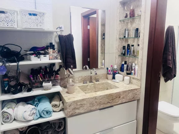 Imagem Casa com espaço para locação no Agudo Romão