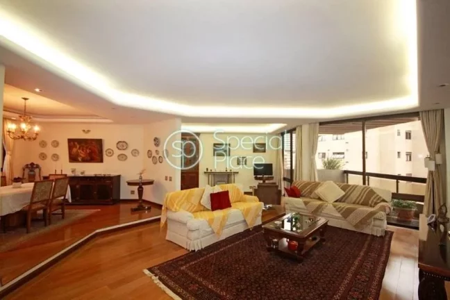 Imagem Ótimo apartamento com 260m² de área privativa, 4 dormitórios ( 3 suítes) e 4 vagas na garagem. ...