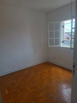 Imagem Casa Jabaquara - 187M², 3 Dorms, 4 Vagas, Quintal.