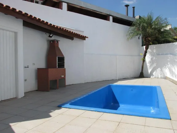 Imagem Casa no Res. Alpha 6 - 310m²
