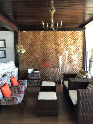 Imagem Casa com 4 dormitórios à venda, 310 m² por R$ 2.200.000,00 - Loteamento Portal da Ferradura - Armação dos Búzios/RJ