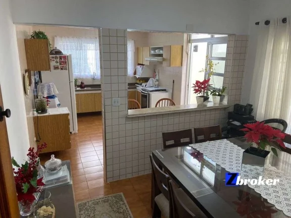 Imagem Casa Ampla com 2 vagas,quintal e Edícula-Residencial ou Comercial-Localização 10