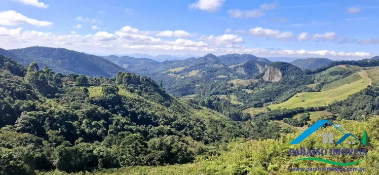 Imagem Terreno com Vista Espetacular em Gonçalves, Terra Fria