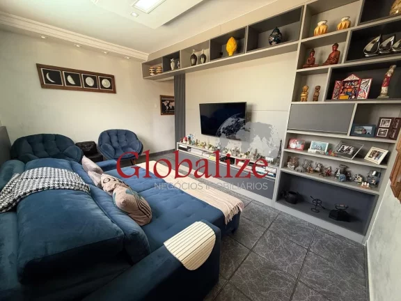 Imagem Sobrado com 3 dormitórios, piscina, 2 vagas de garagem no bairro do Embaré em Santos por R$ 1.270.000,00