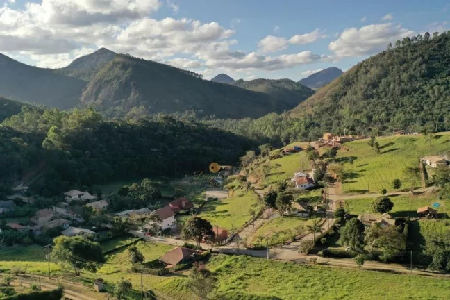 Imagem Terreno em Condomínio para Venda em Teresópolis / RJ no bairro Vale Alpino