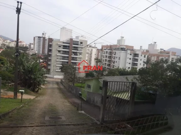 Imagem Lote a Venda no bairro Córrego Grande - Florianópolis, SC