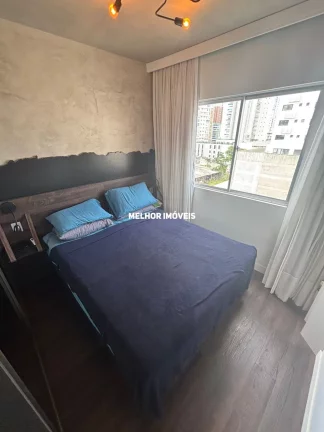 Imagem Apartamento com 02 dormitórios mobiliado e decorado á venda no centro de Balneário Camboriú.