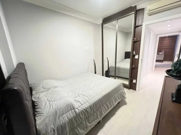 Imagem Apartamento decorado com 3 dormitórios sendo 1 suíte e 1 vaga em Balneário Camboriú