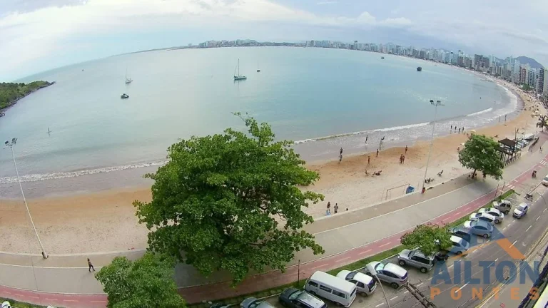 Imagem Apartamento Frente Mar com 3 Quartos à Venda na Praia do Morro - Guarapari/ES