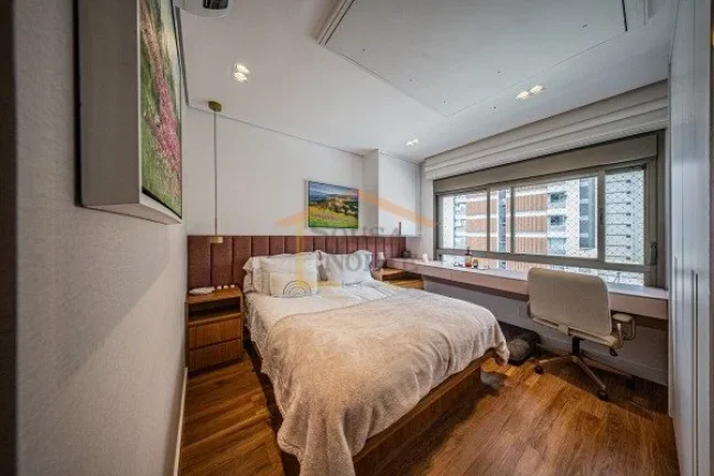Imagem Apartamento com 109m², 2 dormitórios, sendo 2 suites, 3 banheiros no total e 2 vagas de garagem. P...