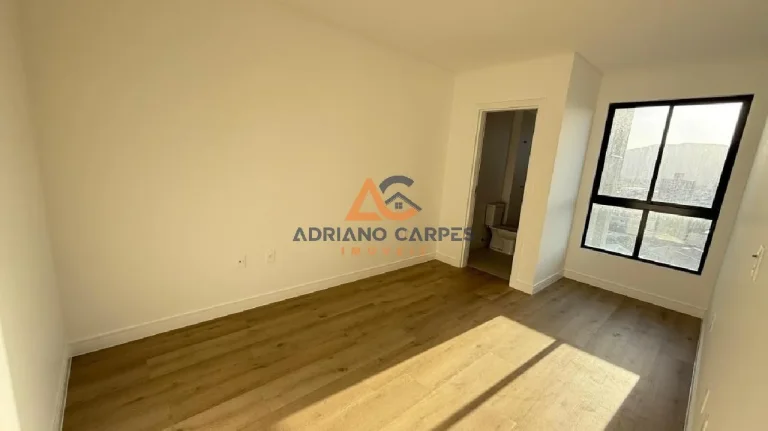 Imagem Apartamento no San Andreas com 3 dormitórios sendo 1 suíte e 2 demi, a 200m do mar, localizado no bairro Gravatá em Navegantes - Adriano Carpes imóveis vende