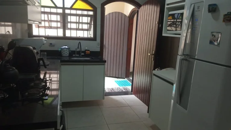Imagem Casa para Venda em Itanhaém, Cibratel I, 3 dormitórios, 1 suíte, 1 banheiro, 3 vagas
