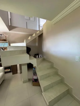 Imagem Casa com 3 dormitórios sendo 1 suíte e 2 vagas - Iririú | Joinville/SC