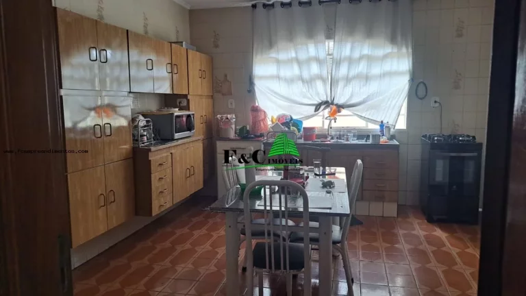 Imagem Casa para Venda em Limeira, Parque Hippolyto, 3 dormitórios, 2 banheiros, 3 vagas