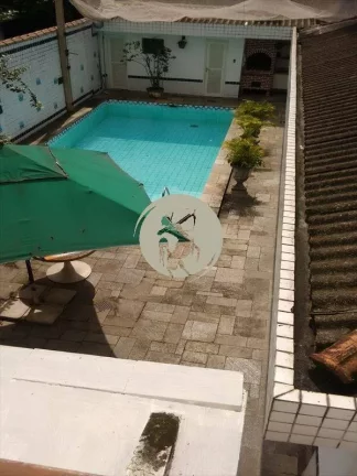 Imagem Sobrado a venda em bairro nobre em Santos