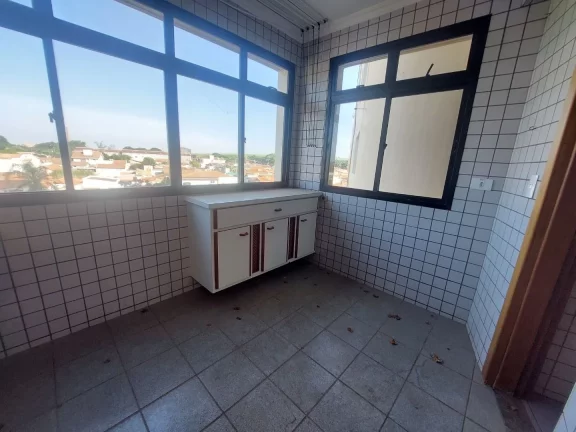 Imagem AP2373 - Apto para venda ou locação, na area cental de Rio das Pedras, com 214,22 m², sala ampla ...
