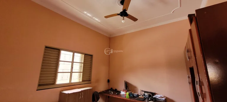 Imagem Residência de Luxo à Venda em Campo Grande-MS: 4 Quartos, 1 Suíte, 222m² no Parque Residencial Rita Vieira