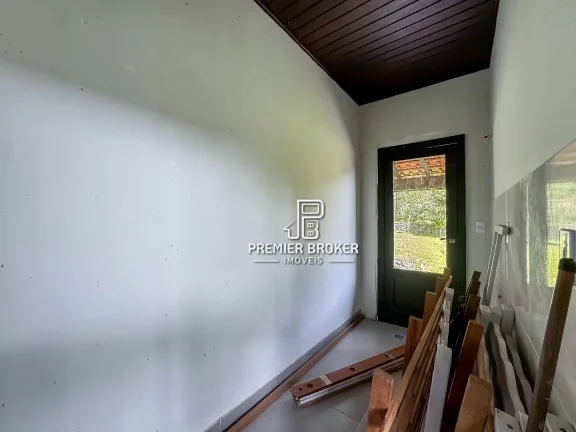 Imagem Casa com 5 dormitórios à venda, 350 m² por R$ 1.350.000,00 - Córrego das Pedras - Teresópolis/RJ