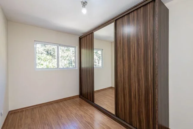 Imagem Sobrado à Venda – Santo Inácio, Curitiba | 3 Quartos e 3 Vagas