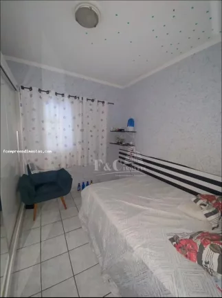 Imagem Casa para Venda em Limeira, Jardim Ipiranga, 3 dormitórios, 2 banheiros, 3 vagas