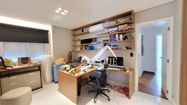 Imagem Apartamento com 3 dormitórios à venda, 234 m² por R$ 2.990.000,00 - Embaré - Santos/SP