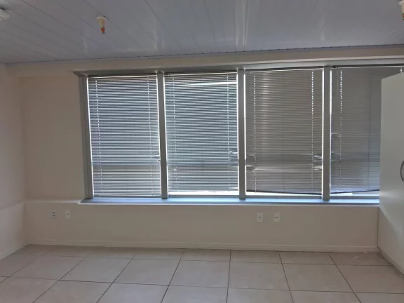 Imagem Sala Comercial no Centro Empresarial Getúlio Vargas, vila aviação, locação